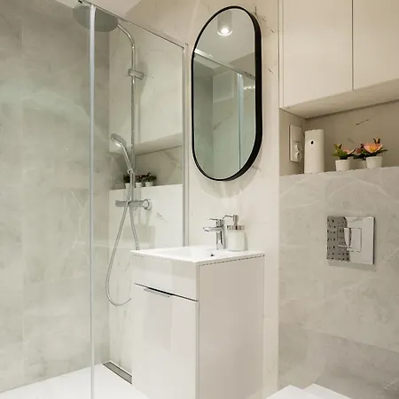 Grzybowska By Sofija Guest house *